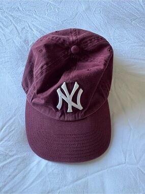 New York Yankees Maroon Logo Baseball Cap